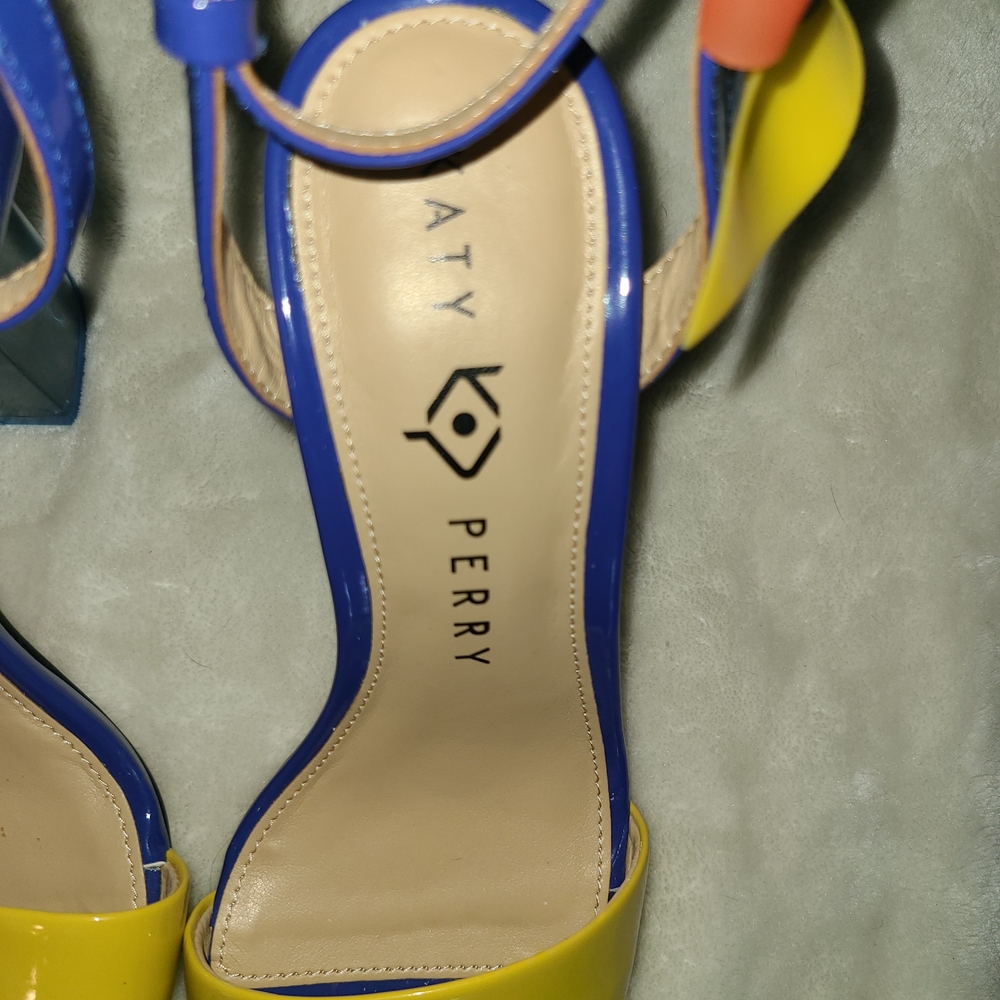 🌈 Katy Perry “Pinwheelz” Blue Multi Patent Heels – Size 5 (35) – Rare & Vibrant - Picture 8 of 10